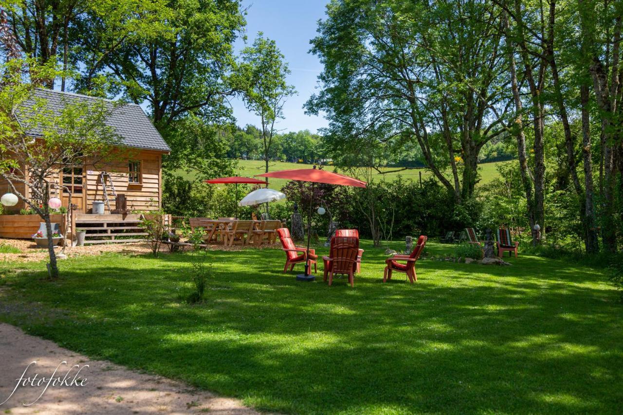 Haute Dône, een vakantiehuis met 2 slaapkamers, rust en natuur Luzy Exterior foto